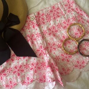 🌺 Crown & Ivy Hot Pink Eyelet Shelby Scalloped Hem Shorts Size 6 EUC